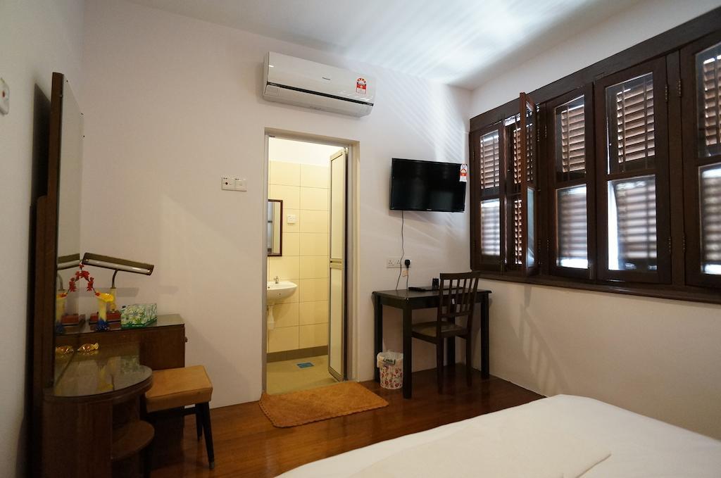 Guest house Thirty Three Stewart Houze 2*